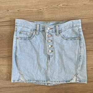 Levi's Icon Mini Denim Skirt | Size 27